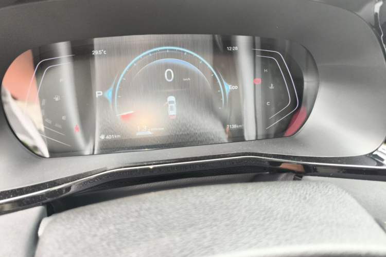 Used CHANGAN X7 PLUS 2024 1.5T Automatic Prestige 7-Seater Odometer Close Up