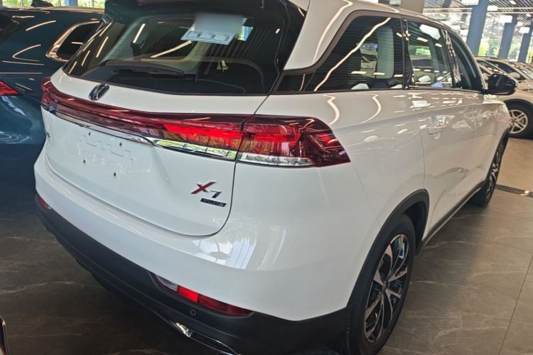 Used CHANGAN X7 PLUS 2024 1.5T Automatic Prestige 7-Seater Rear Right 45 Deg