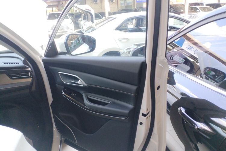 Used CHANGAN X7 PLUS 2024 1.5T Automatic Prestige 7-Seater Right Front Door Interior