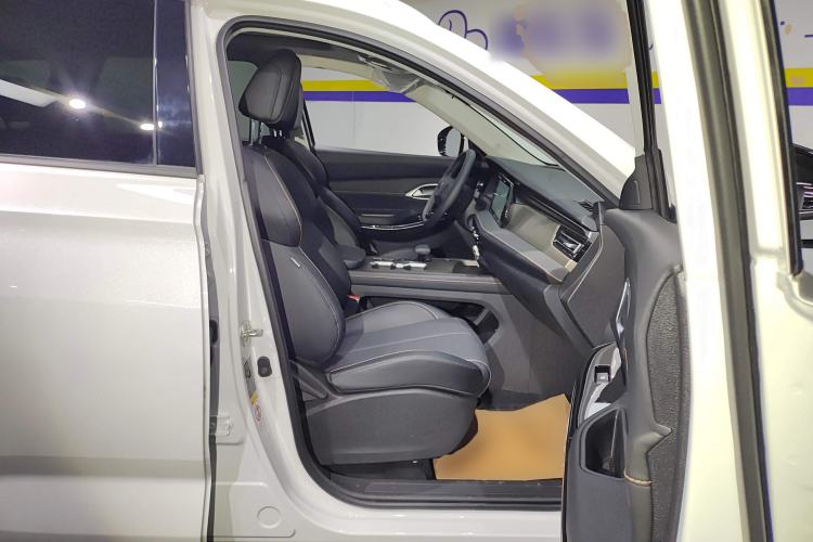 Used CHANGAN X7 PLUS 2024 1.5T Automatic Luxury 7-Seater Right Front Seat
