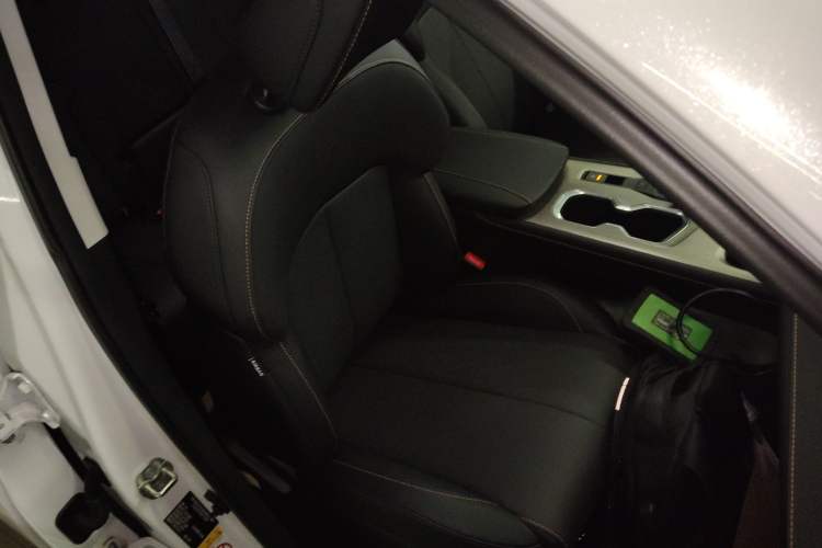 Used CHANGAN X7 PLUS 2024 1.5T Automatic Luxury 7-Seater Right Front Seat