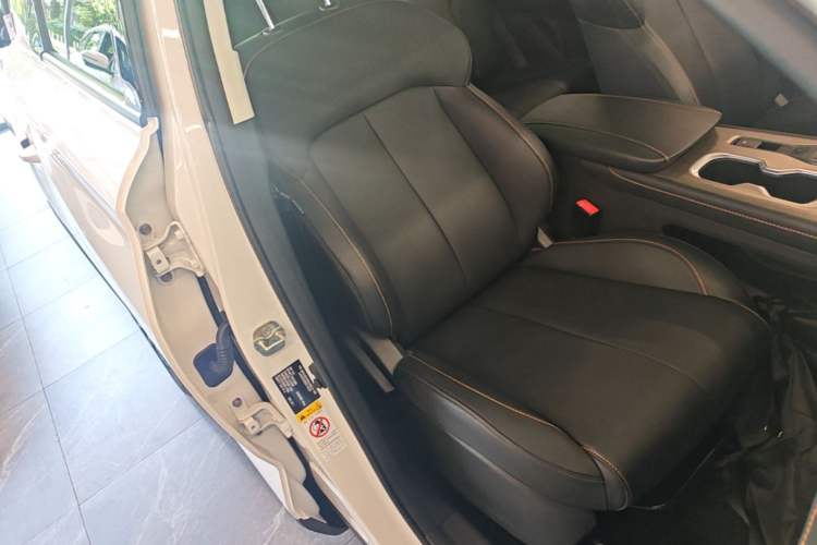 Used CHANGAN X7 PLUS 2024 1.5T Automatic Prestige 7-Seater Right Front Seat