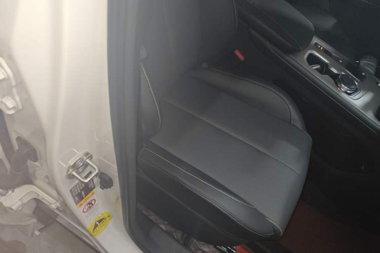 Used CHANGAN X7 PLUS 2024 1.5T Automatic Prestige 7-Seater Right Front Seat