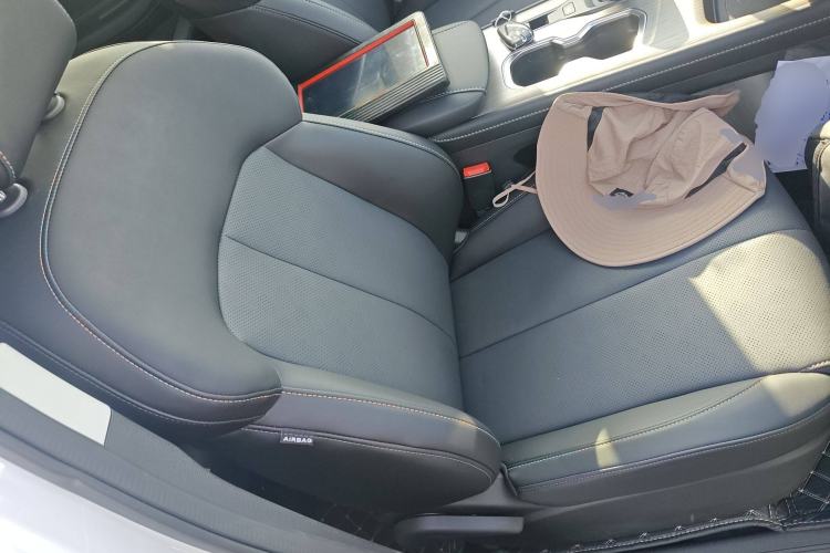Used CHANGAN X7 PLUS 2024 1.5T Automatic Luxury 7-Seater Right Front Seat