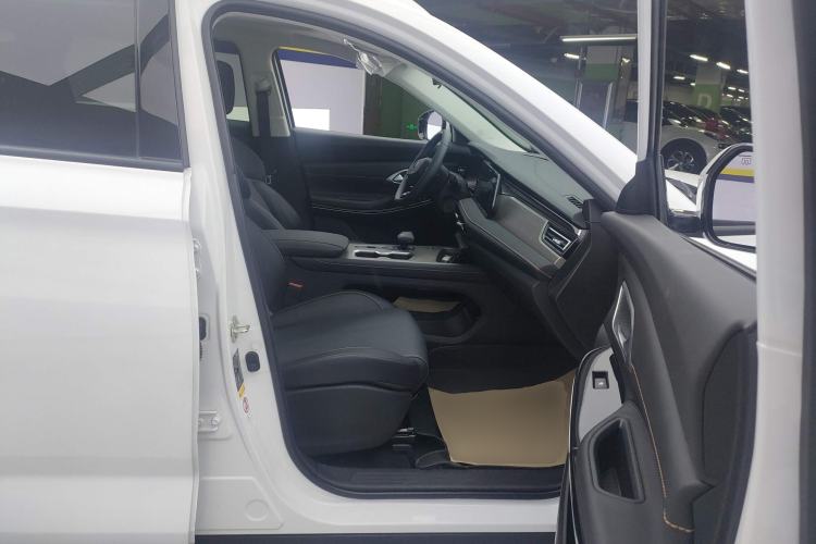 Used CHANGAN X7 PLUS 2024 1.5T Automatic Luxury 7-Seater Right Front Seat