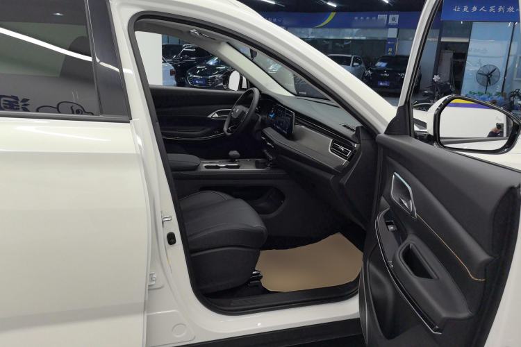 Used CHANGAN X7 PLUS 2024 1.5T Automatic Luxury 7-Seater Right Front Seat