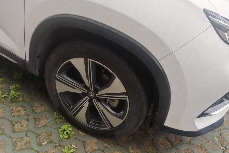 Used CHANGAN X7 PLUS 2024 1.5T Automatic Smart Enjoyment 5-Seater Right Front Wheel Hub