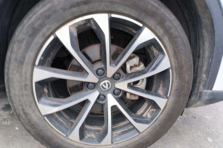 Used CHANGAN X7 PLUS 2024 1.5T Manual Luxury 7-Seater Right Front Wheel Hub
