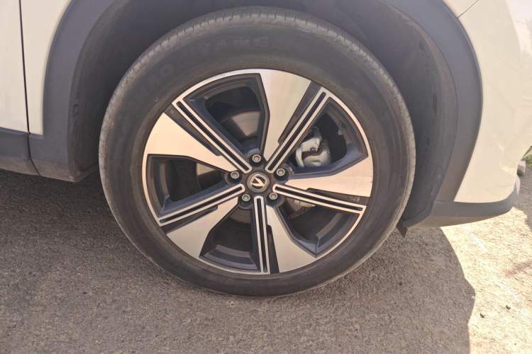 Used CHANGAN X7 PLUS 2024 1.5T Automatic Smart Enjoyment 5-Seater Right Front Wheel Hub