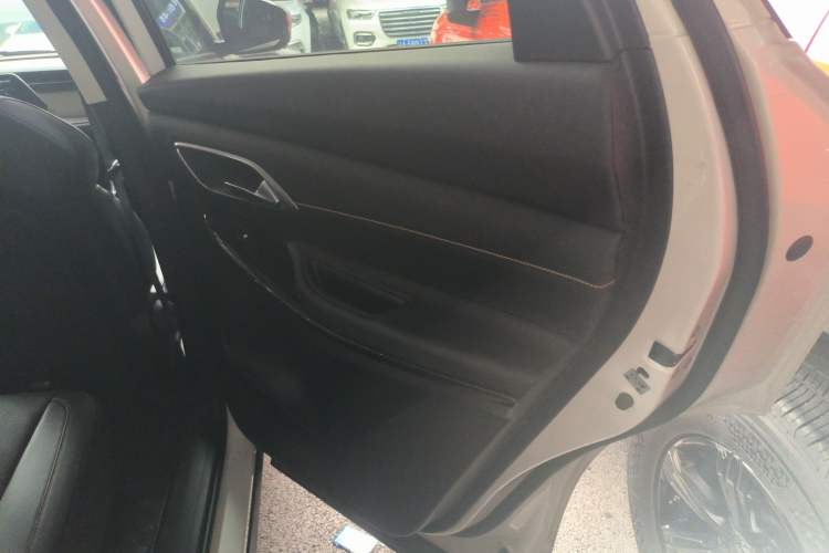 Used CHANGAN X7 PLUS 2024 1.5T Automatic Luxury 7-Seater Right Rear Door Interior