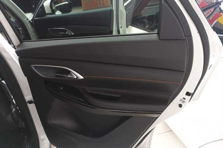 Used CHANGAN X7 PLUS 2024 1.5T Automatic Luxury 7-Seater Right Rear Door Interior