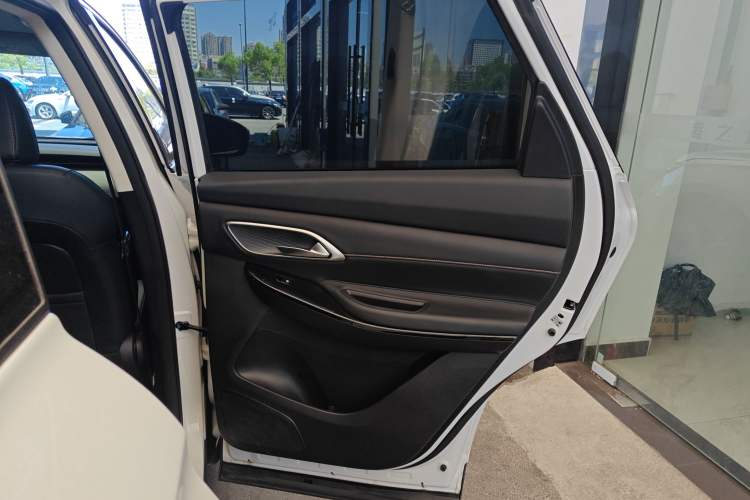 Used CHANGAN X7 PLUS 2024 1.5T Automatic Luxury 7-Seater Right Rear Door Interior
