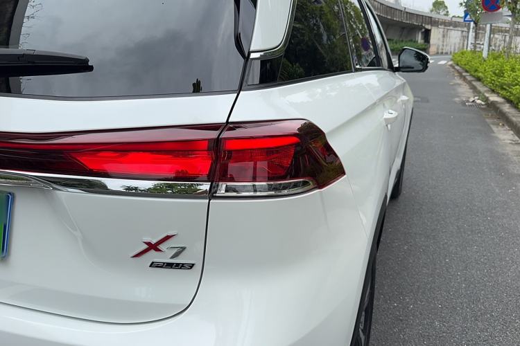 Used CHANGAN X7 PLUS 2024 1.5T Automatic Luxury 7-Seater Right Rear Taillight