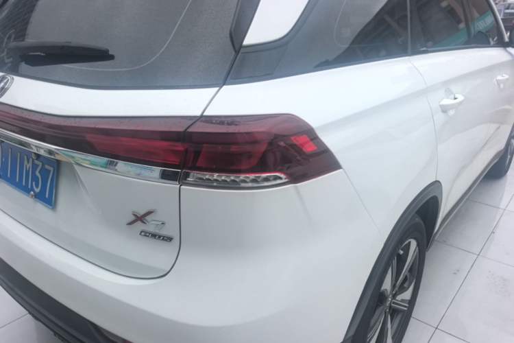 Used CHANGAN X7 PLUS 2024 1.5T Automatic Luxury Edition 5 Seats Right Rear Taillight