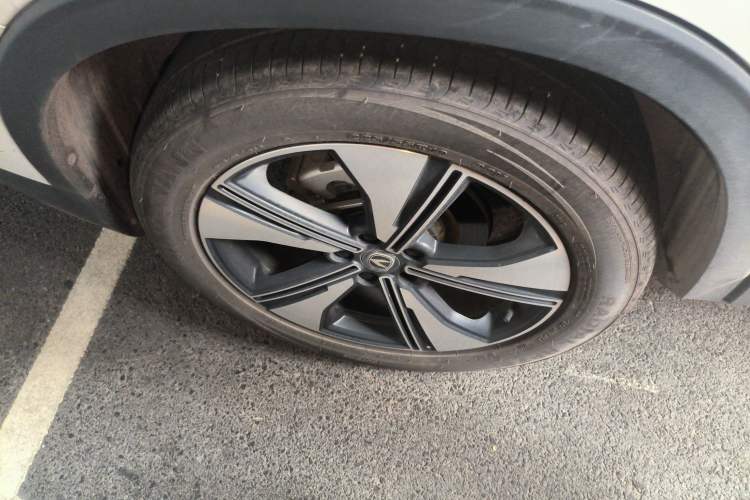 Used CHANGAN X7 PLUS 2024 1.5T Automatic Luxury 7-Seater Right Rear Wheel Hub