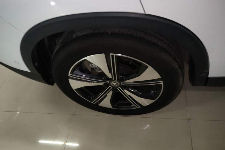 Used CHANGAN X7 PLUS 2024 1.5T Automatic Luxury 7-Seater Right Rear Wheel Hub