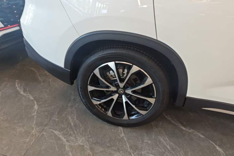 Used CHANGAN X7 PLUS 2024 1.5T Automatic Prestige 7-Seater Right Rear Wheel Hub