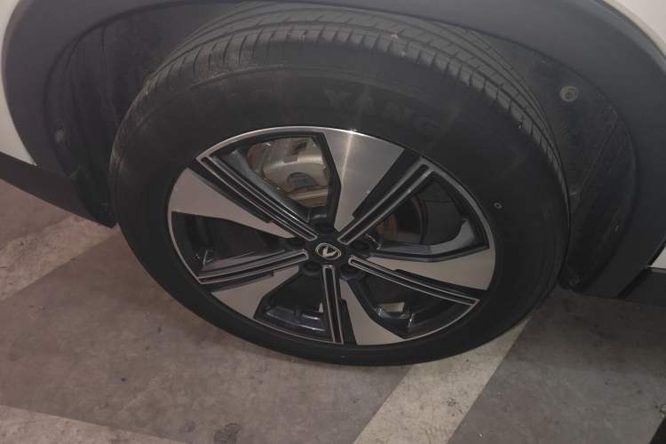 Used CHANGAN X7 PLUS 2024 1.5T Automatic Prestige 7-Seater Right Rear Wheel Hub