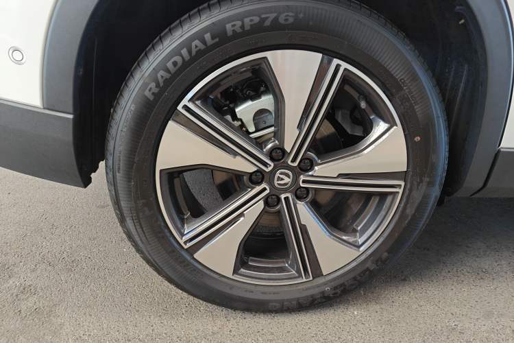 Used CHANGAN X7 PLUS 2024 1.5T Automatic Luxury 7-Seater Right Rear Wheel Hub