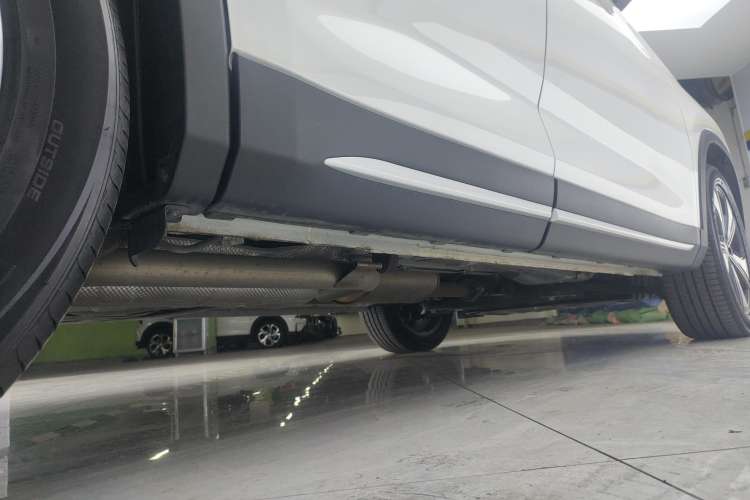 Used CHANGAN X7 PLUS 2024 1.5T Automatic Luxury 7-Seater Right Side Sill