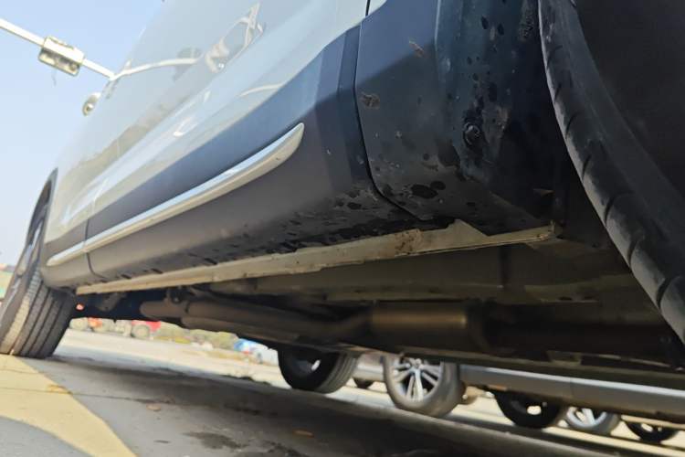 Used CHANGAN X7 PLUS 2024 1.5T Automatic Luxury 7-Seater Right Side Sill