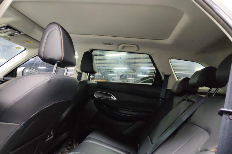 Used CHANGAN X7 PLUS 2024 1.5T Automatic Luxury 7-Seater Roof