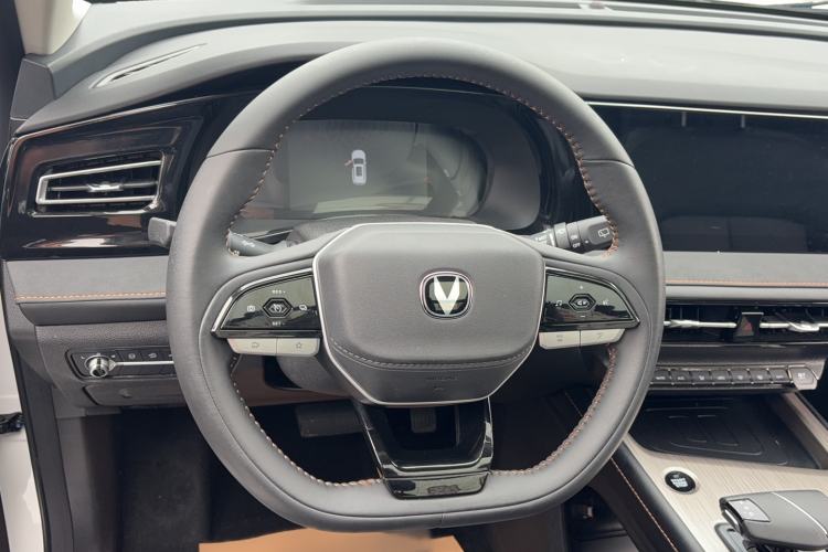 Used CHANGAN X7 PLUS 2024 1.5T Automatic Luxury Edition 5 Seats Steering Wheel