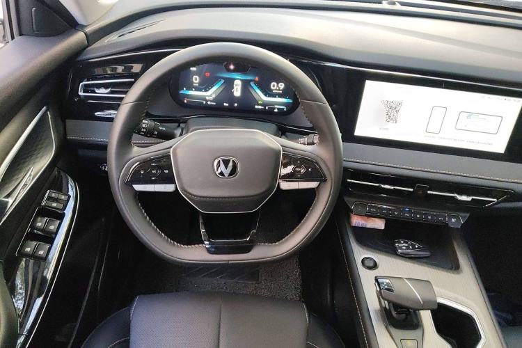 Used CHANGAN X7 PLUS 2024 1.5T Automatic Luxury 7-Seater Steering Wheel