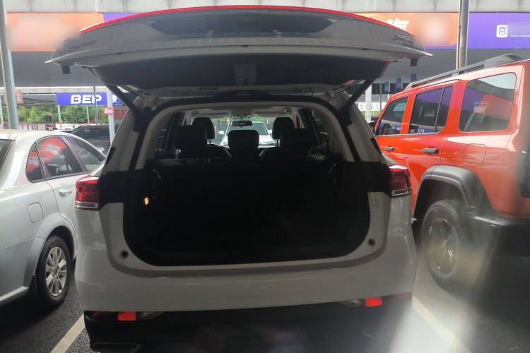 Used CHANGAN X7 PLUS 2024 1.5T Automatic Luxury 7-Seater Trunk