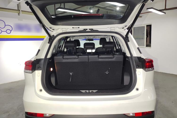 Used CHANGAN X7 PLUS 2024 1.5T Automatic Luxury 7-Seater Trunk