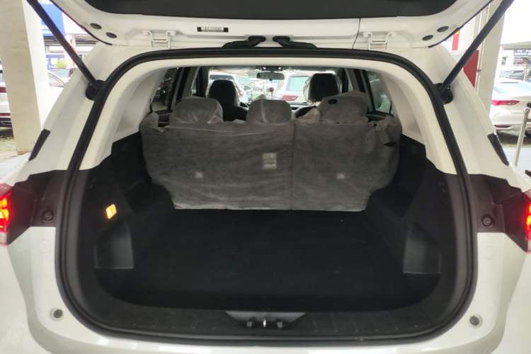 Used CHANGAN X7 PLUS 2024 1.5T Automatic Smart Enjoyment 5-Seater Trunk
