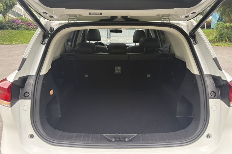 Used CHANGAN X7 PLUS 2024 1.5T Automatic Luxury Edition 5 Seats Trunk