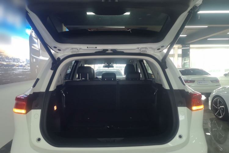 Used CHANGAN X7 PLUS 2024 1.5T Automatic Luxury 7-Seater Trunk