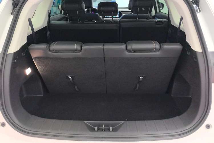 Used CHANGAN X7 PLUS 2024 1.5T Automatic Luxury 7-Seater Trunk