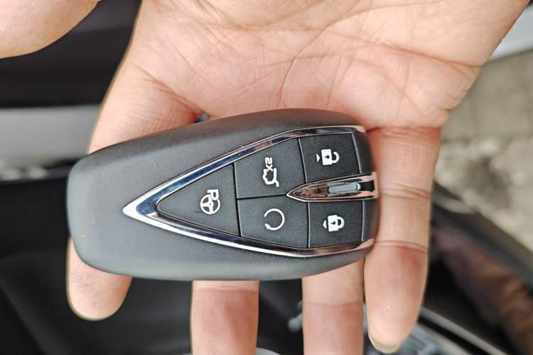 Used CHANGAN X7 PLUS 2024 1.5T Automatic Luxury 7-Seater Vehicle Key