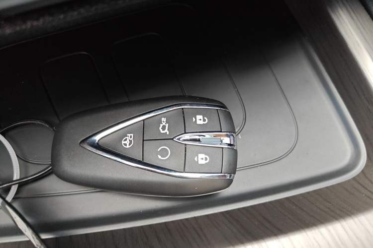 Used CHANGAN X7 PLUS 2024 1.5T Automatic Luxury 7-Seater Vehicle Key