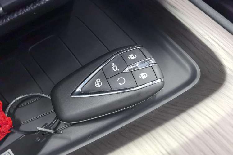 Used CHANGAN X7 PLUS 2024 1.5T Automatic Luxury 7-Seater Vehicle Key