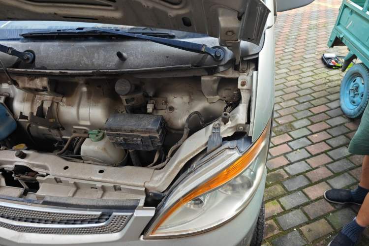 Used CHANGAN Zhixiang  Engine Bay Left