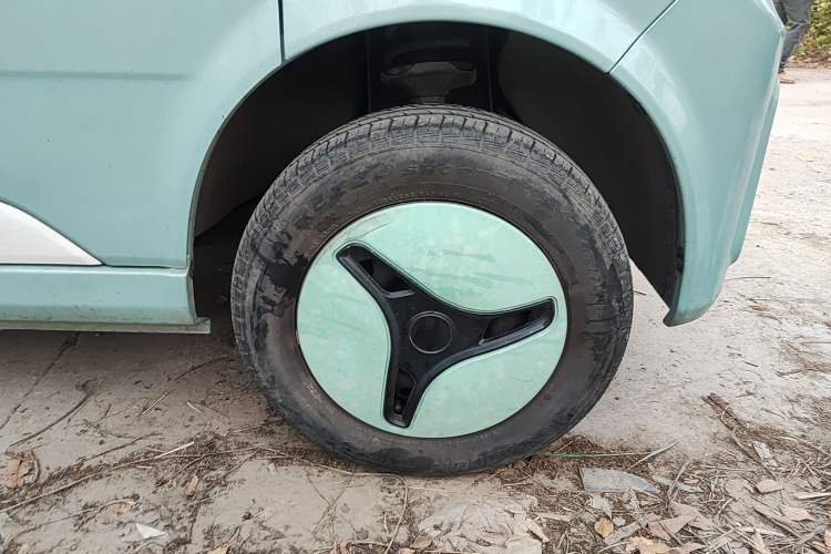 Used Chengshi 01 2021 Chuanfu Edition Single-Row Closed Cargo Van Two-Seater Single Battery Right Front Wheel Hub