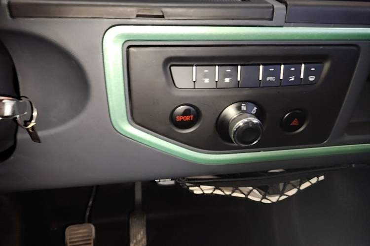 Used Chengshi 01 2021 Wealth Edition + 3.3KW Single-Row Closed Cargo Van Two-Seater Dual Batteries Gear Lever