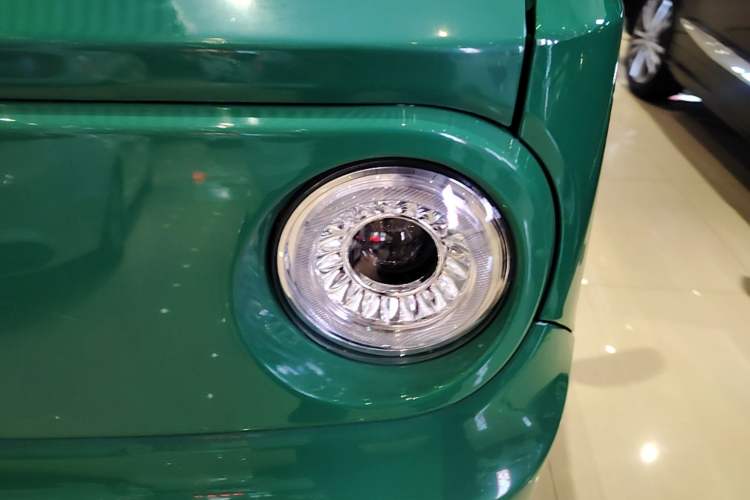 Used Chengshi 01 2021 Wealth Edition + 3.3KW Single-Row Closed Cargo Van Two-Seater Dual Batteries Left Front Headlight