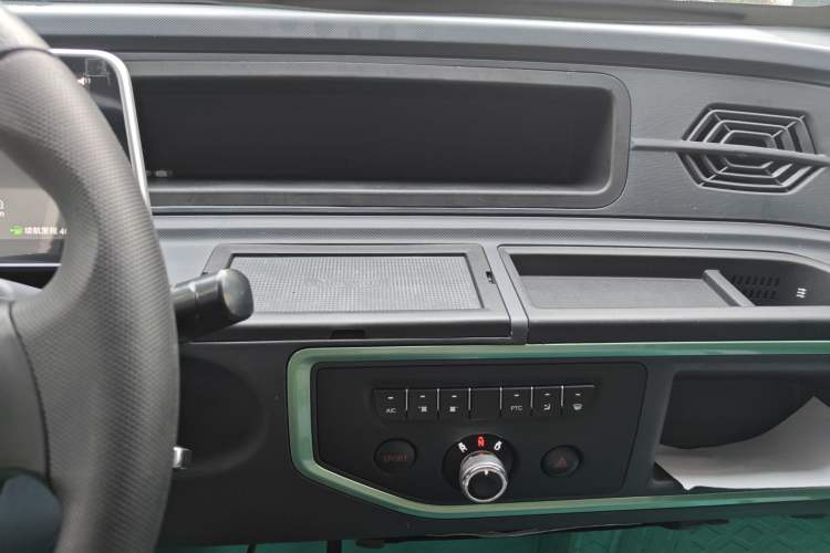 Used Chengshi 01 2021 Wealth Edition + 3.3KW Air Conditioner Single-Row Enclosed Van Two-Seater Dual Batteries Audio And AC Panel