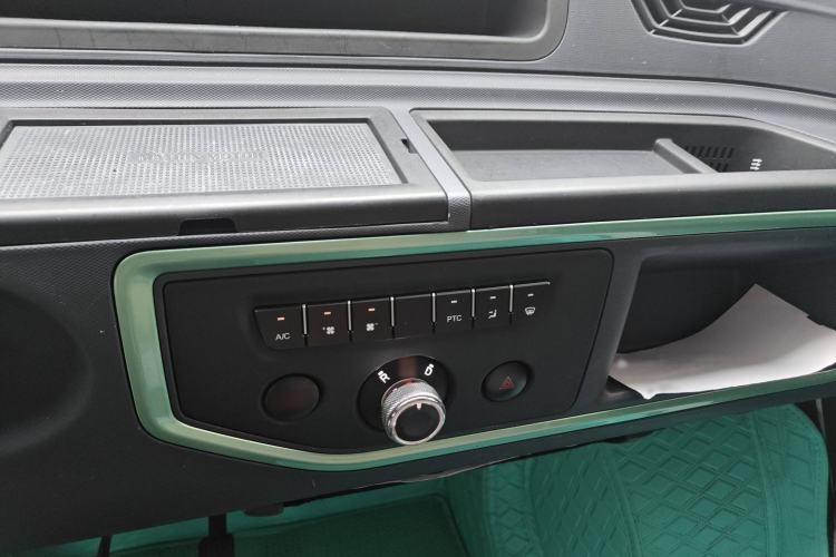 Used Chengshi 01 2021 Wealth Edition + 3.3KW Air Conditioner Single-Row Enclosed Van Two-Seater Dual Batteries Gear Lever