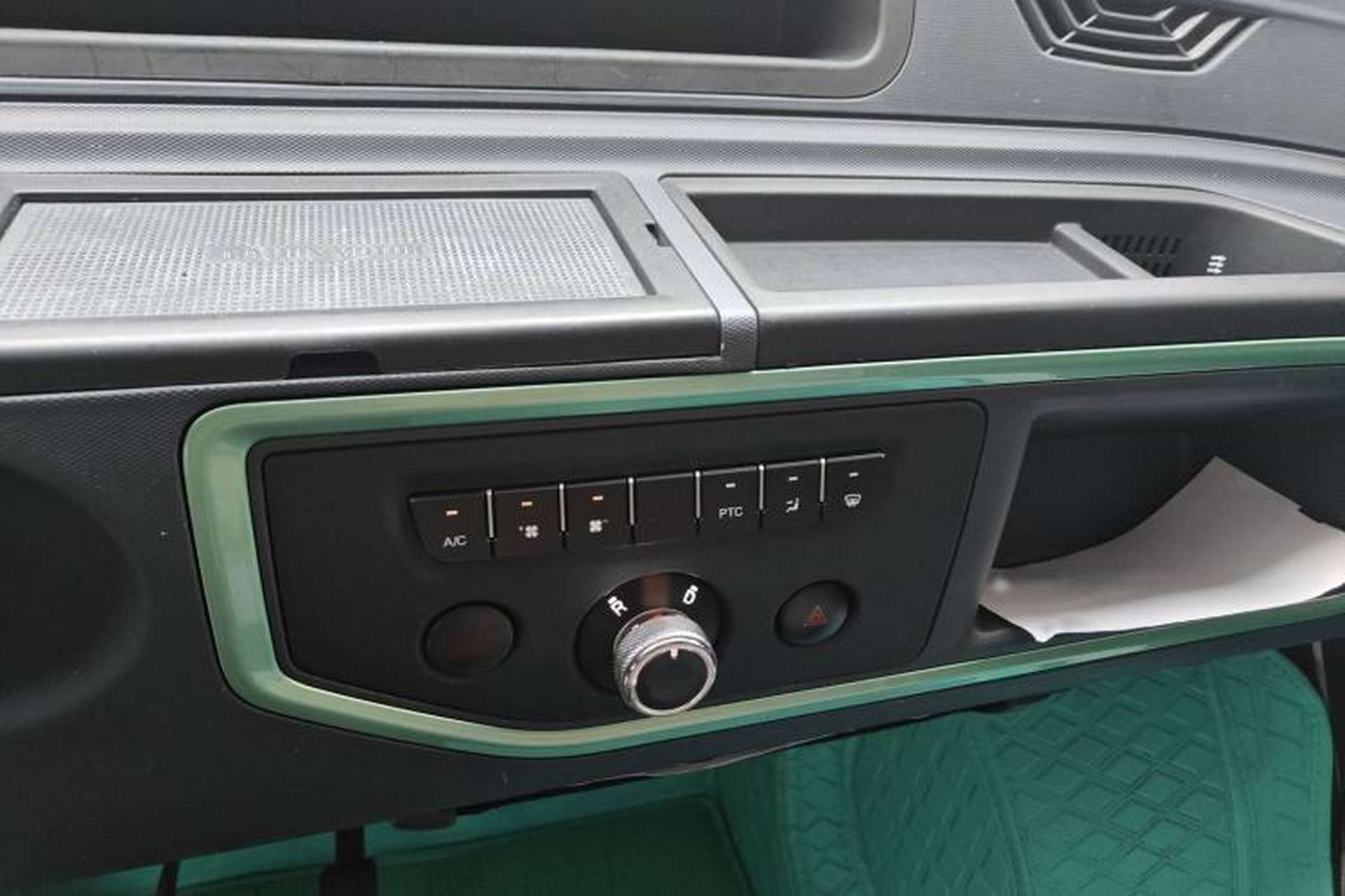 Used Chengshi 01 2021 Wealth Edition + 3.3KW Air Conditioner Single-Row Enclosed Van Two-Seater Dual Batteries Gear Lever
