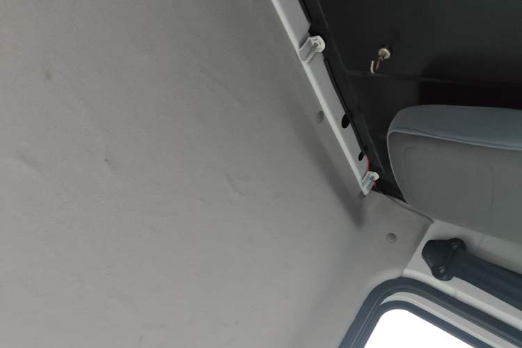 Used Chengshi 01 2021 Wealth Edition + 3.3KW Air Conditioner Single-Row Enclosed Van Two-Seater Dual Batteries Headliner
