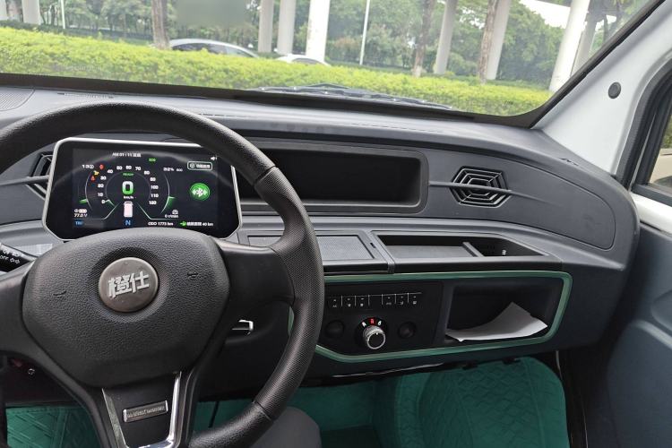 Used Chengshi 01 2021 Wealth Edition + 3.3KW Air Conditioner Single-Row Enclosed Van Two-Seater Dual Batteries Interior 2
