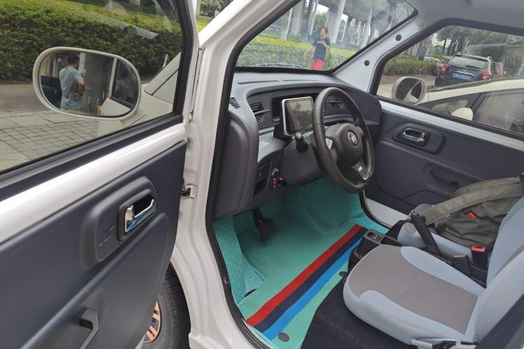 Used Chengshi 01 2021 Wealth Edition + 3.3KW Air Conditioner Single-Row Enclosed Van Two-Seater Dual Batteries Interior 3