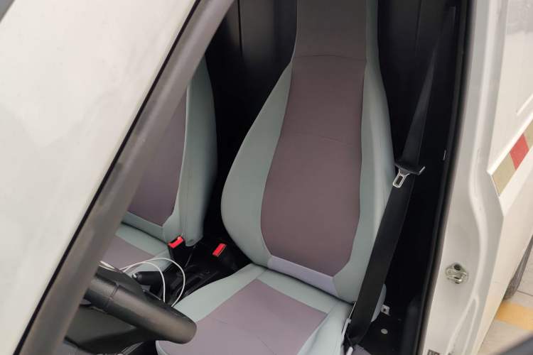 Used Chengshi 01 2021 Chuanfu Edition Single-Row Closed Cargo Van Two-Seater Single Battery Left Rear Seat