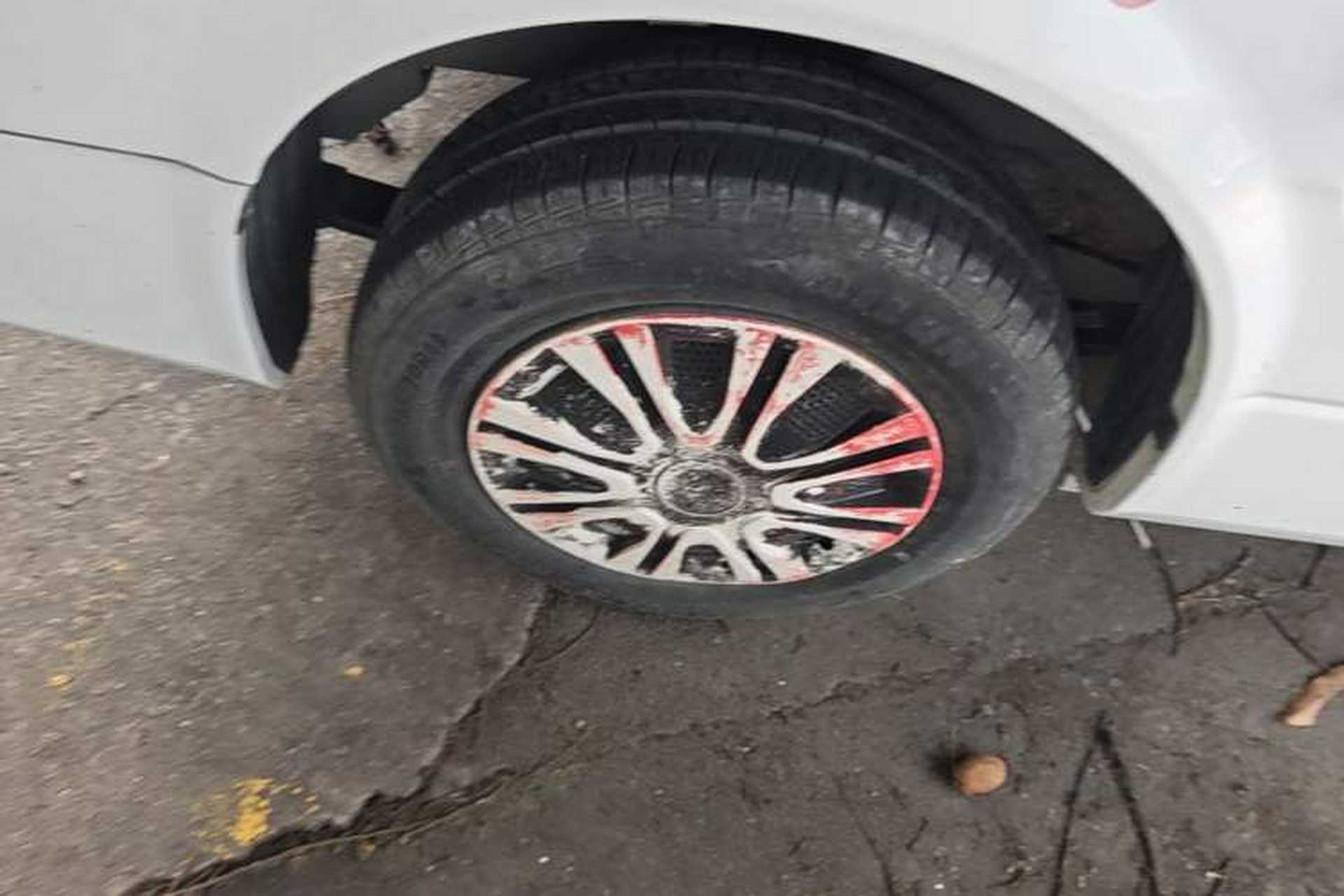 Used Chengshi 01 2021 Wealth Edition + 3.3KW Air Conditioner Single-Row Enclosed Van Two-Seater Dual Batteries Right Rear Wheel Hub
