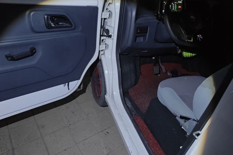 Used Chengshi 01 2022 Wealth Edition + 3.3KW Single-Row Enclosed Cargo Van Single-Seater Dual Batteries Driver Seat